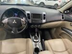 Mitsubishi Outlander 2012 Musta