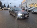 Volvo V60 2019 Musta