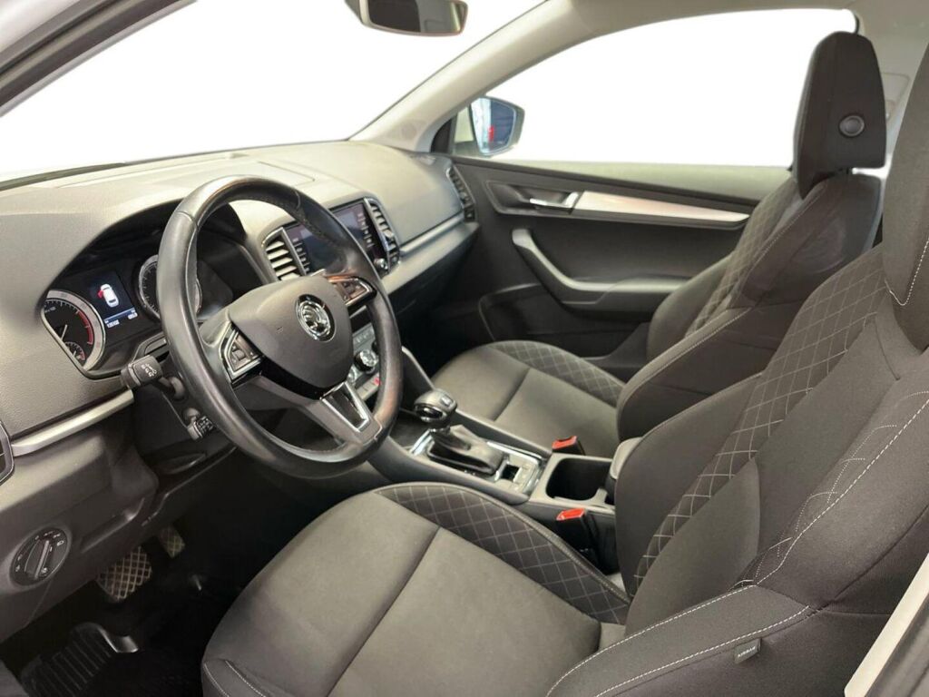 Skoda Karoq 2018 Valkoinen