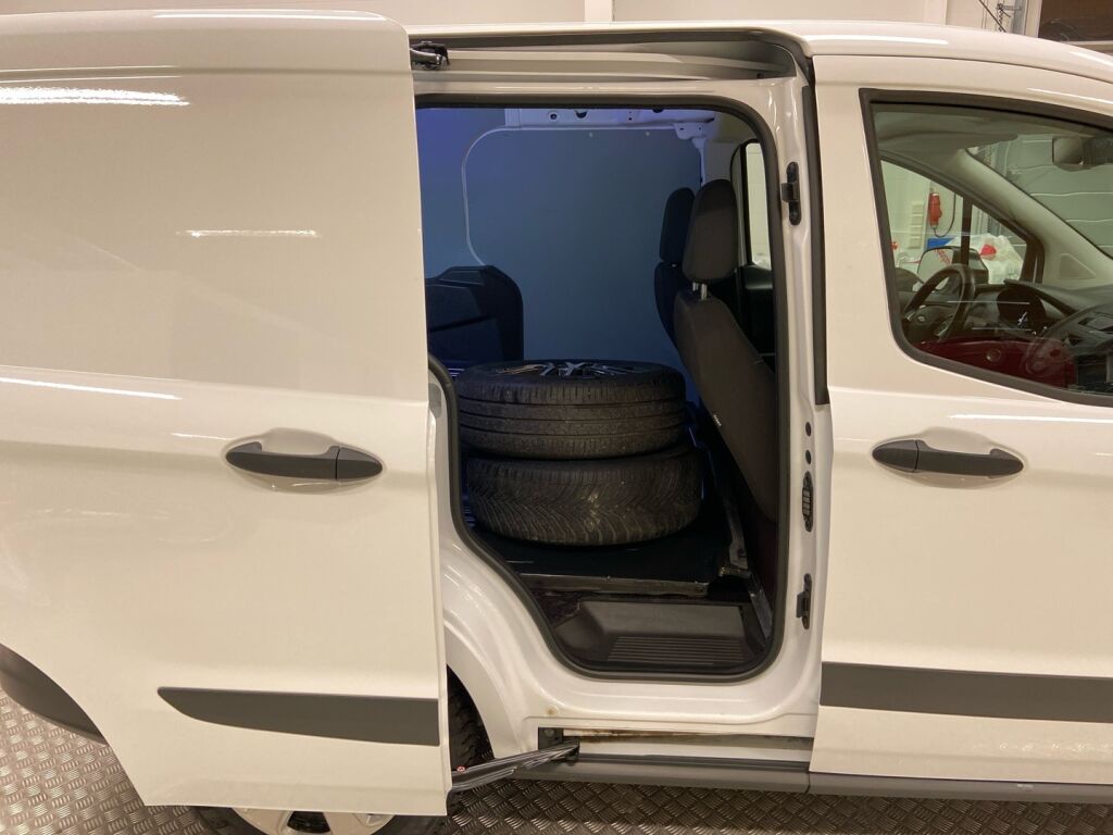Ford Transit Courier 2022 Valkoinen