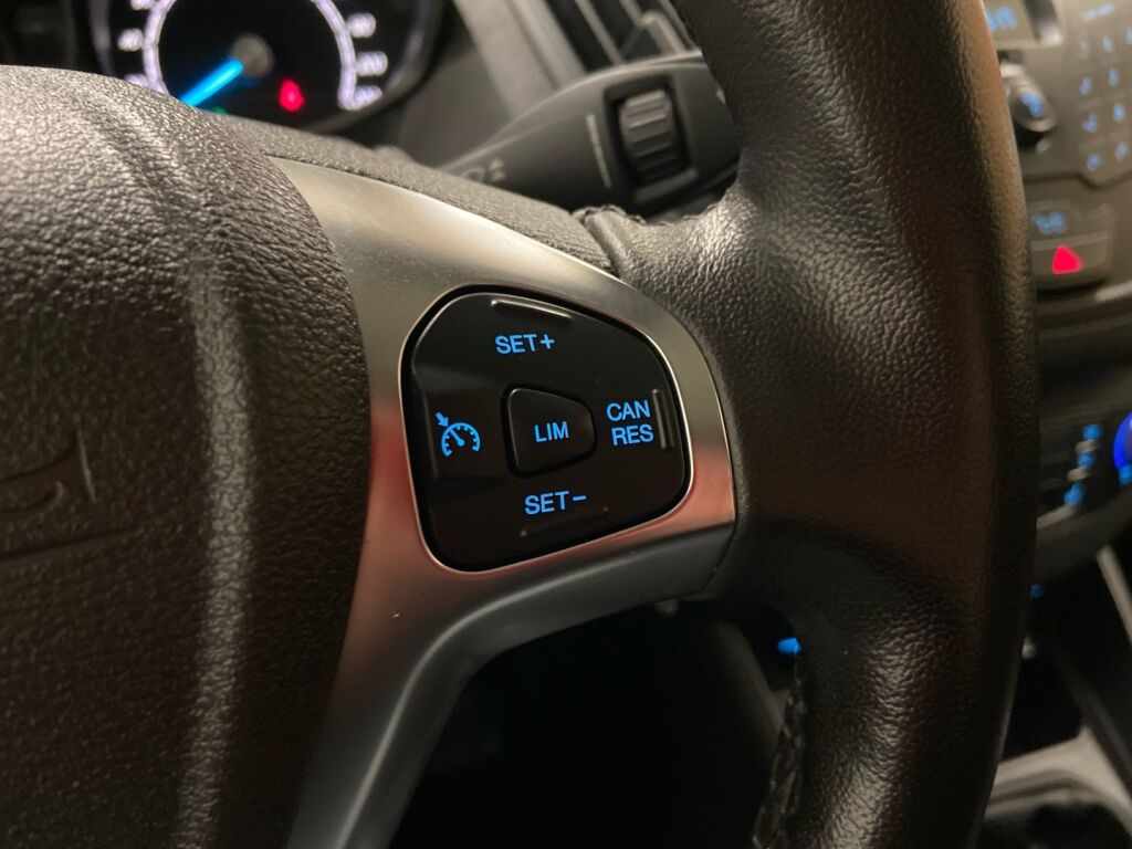 Ford Transit Courier 2022 Valkoinen