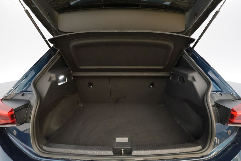 Cupra Born 2022 Sininen