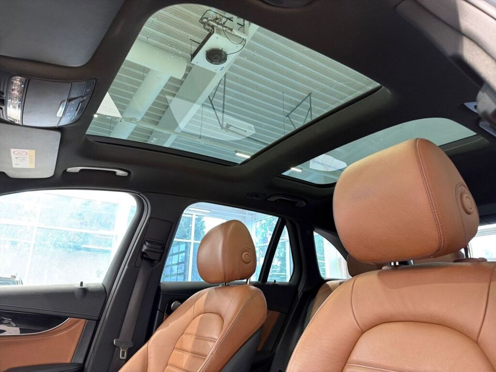 Mercedes-Benz GLC 2017 Musta