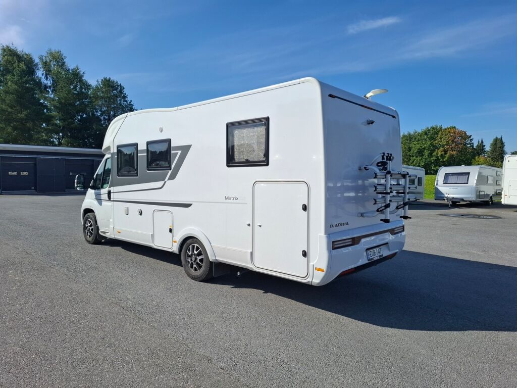 Adria MATRIX AXESS 670 SC 2022 Valkoinen