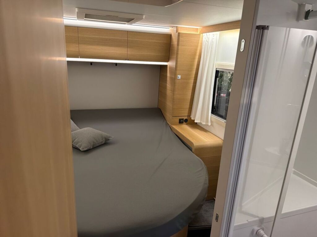 Adria MATRIX AXESS 670 SC 2022 Valkoinen