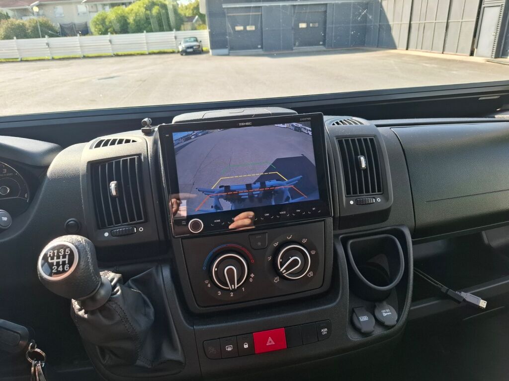 Adria MATRIX AXESS 670 SC 2022 Valkoinen