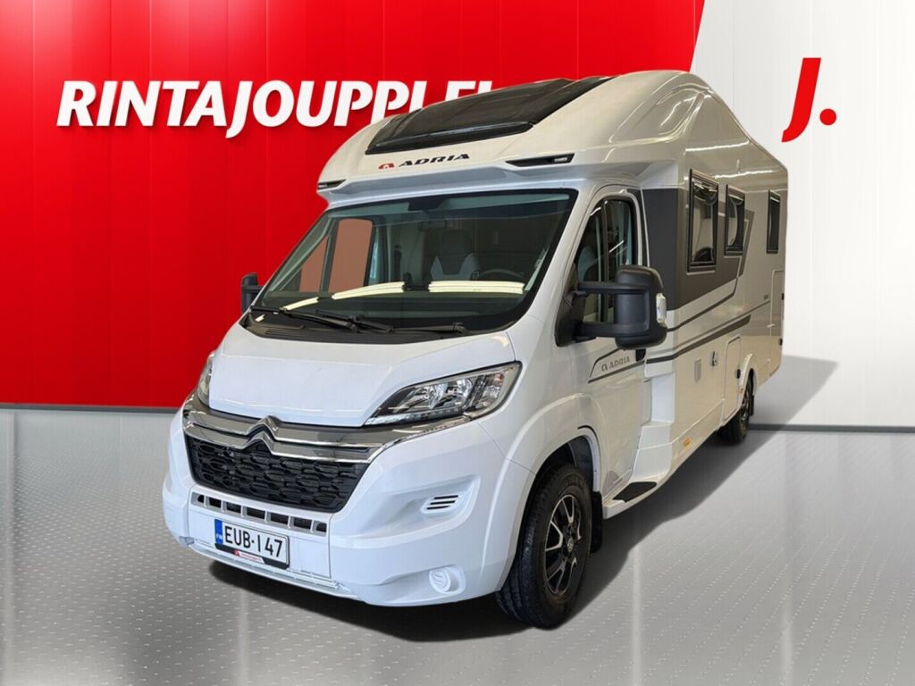 Adria MATRIX AXESS 670 SC 2022 Valkoinen