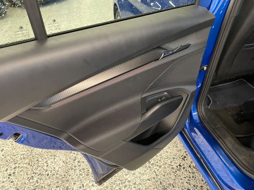 Skoda Enyaq 2023 met.sininen