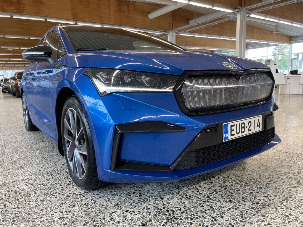 Skoda Enyaq 2023 met.sininen
