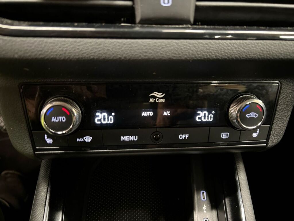 Skoda Kamiq 2022 Sininen