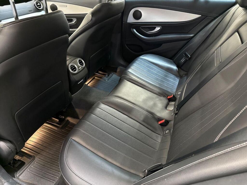 Mercedes-Benz E 2023 Musta