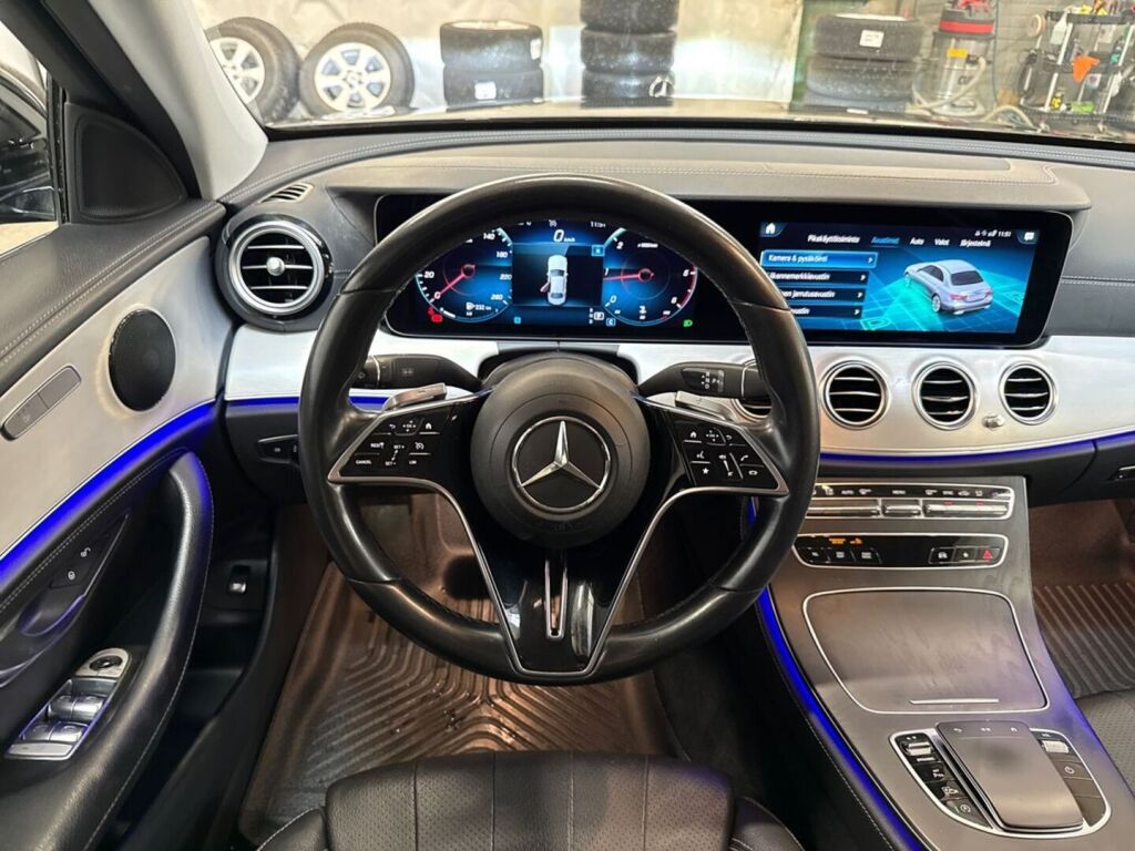 Mercedes-Benz E 2023 Musta