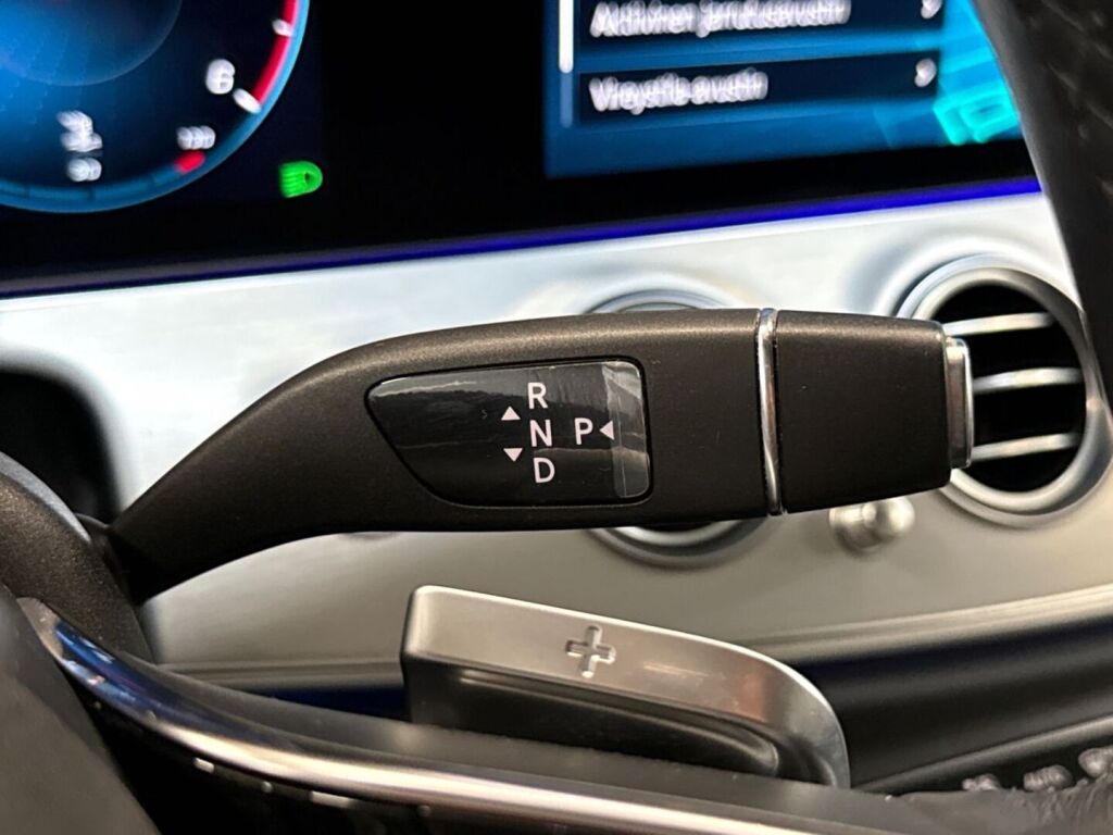 Mercedes-Benz E 2023 Musta