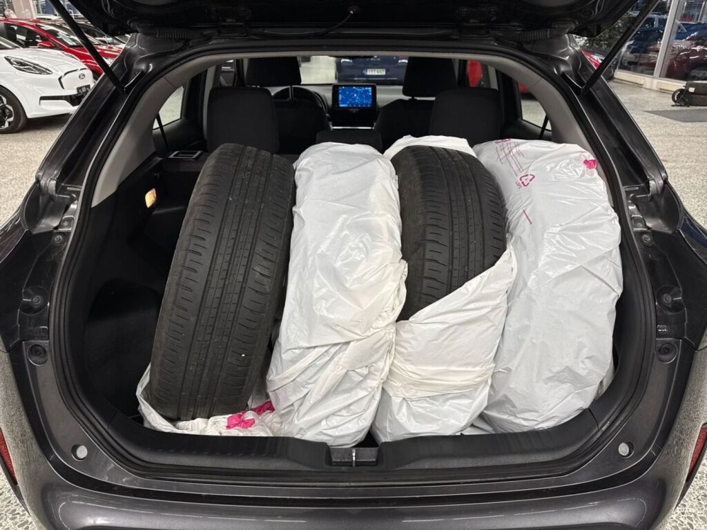 Toyota Yaris Cross 2022 Harmaa