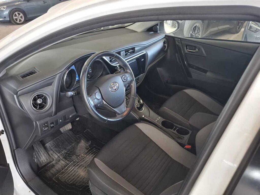Toyota Auris 2019 Valkoinen