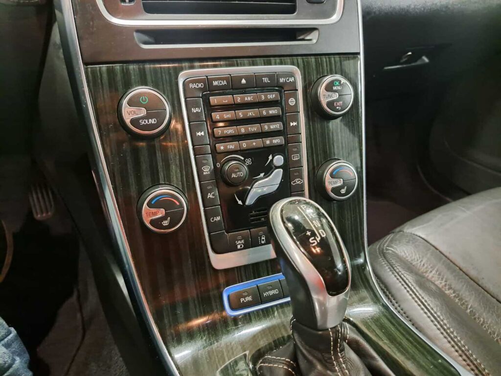 Volvo V60 2013 Harmaa