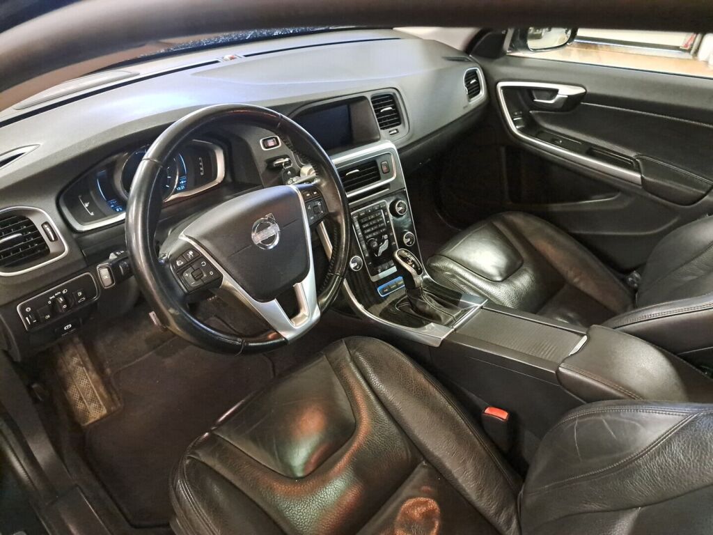 Volvo V60 2013 Harmaa