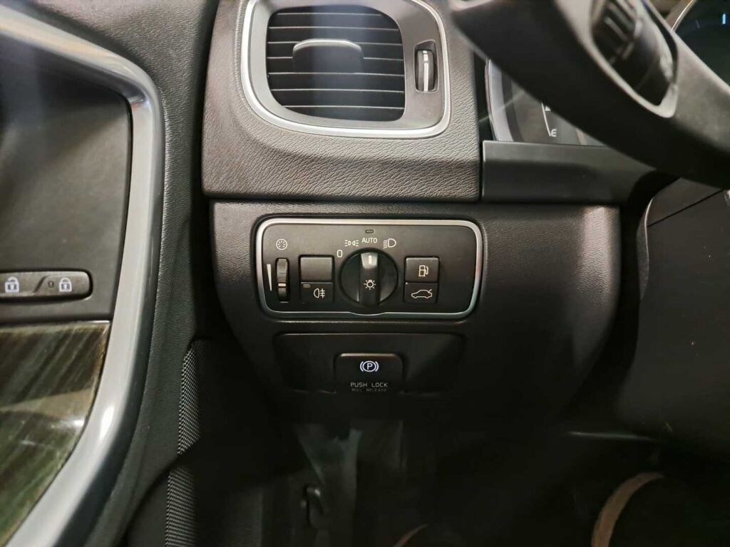 Volvo V60 2013 Harmaa