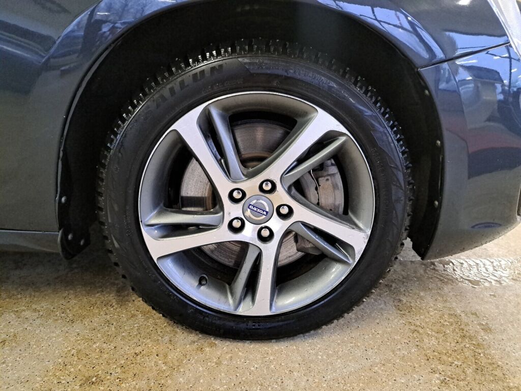 Volvo V60 2013 Harmaa