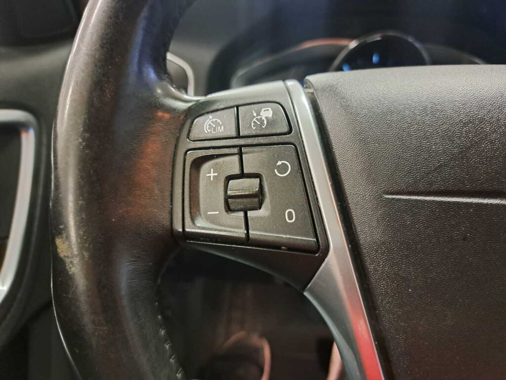 Volvo V60 2013 Harmaa