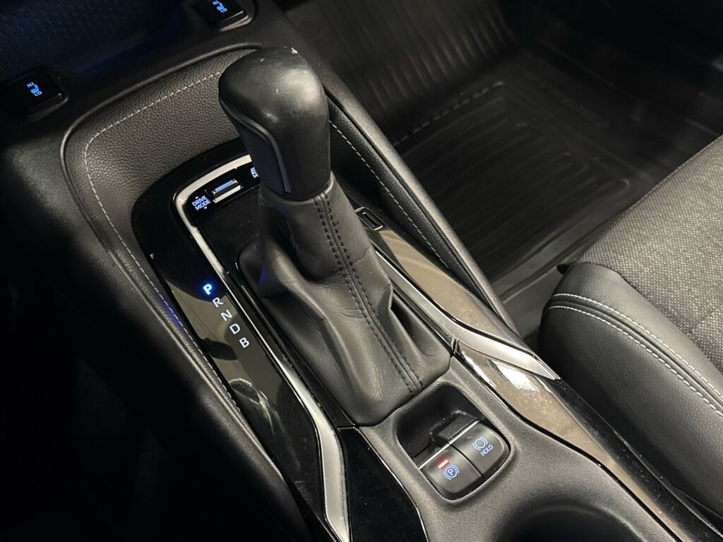 Toyota Corolla 2022 Valkoinen