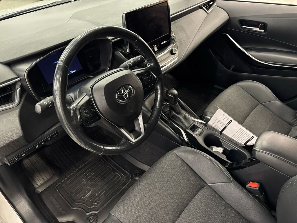 Toyota Corolla 2022 Valkoinen