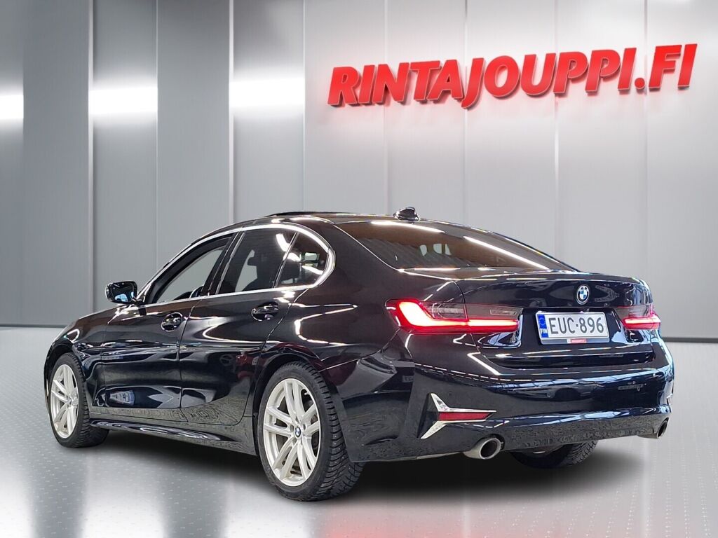 BMW 320 2022 Musta