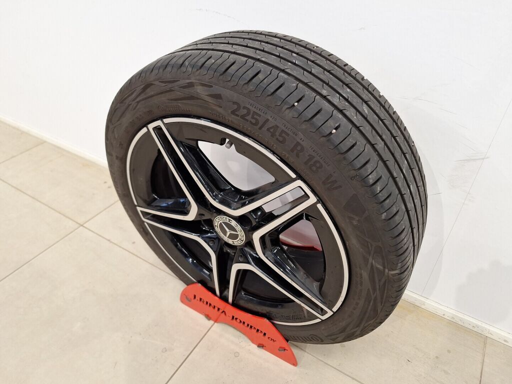 Mercedes-Benz CLA 2023 Harmaa