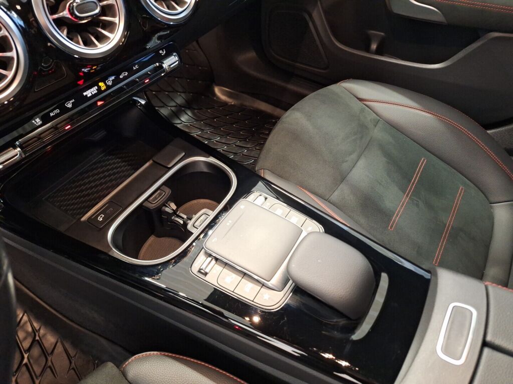 Mercedes-Benz CLA 2023 Harmaa