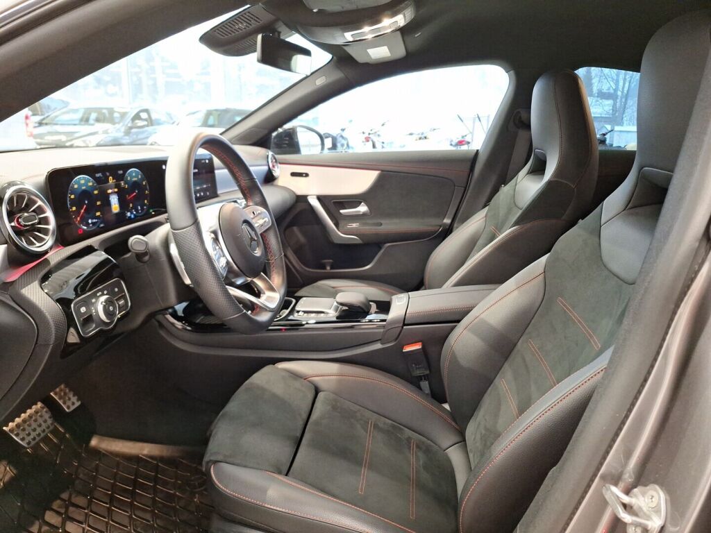 Mercedes-Benz CLA 2023 Harmaa