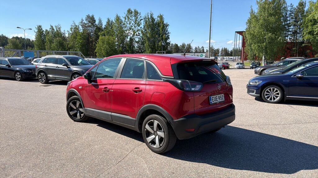 Opel Crossland 2022 Punainen