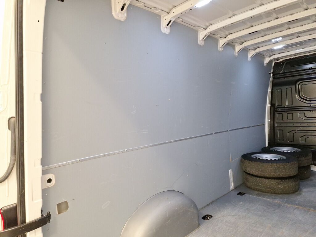 Volkswagen Crafter 2022 Valkoinen