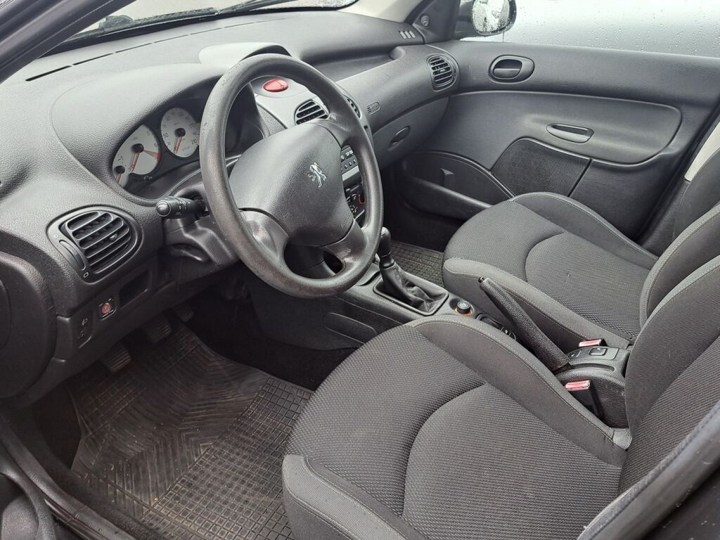 Peugeot 206 2007 Musta