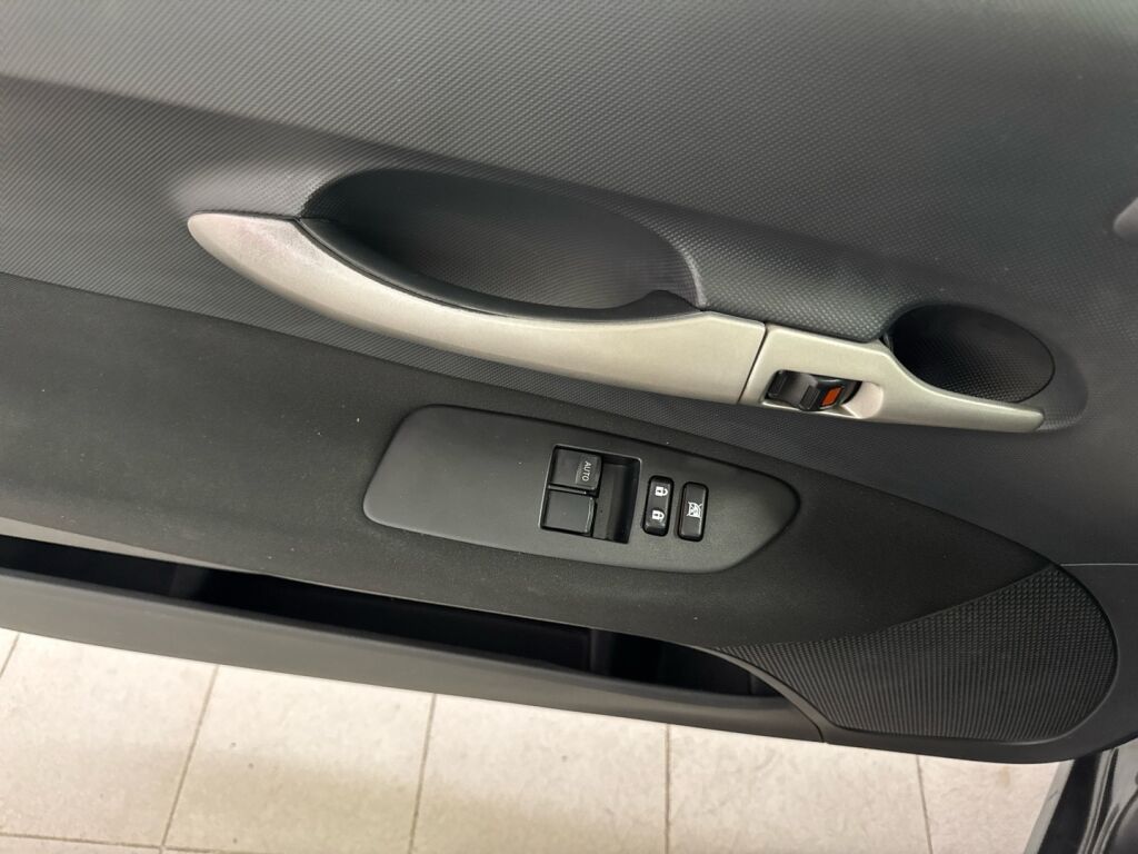 Toyota Auris 2009 Harmaa