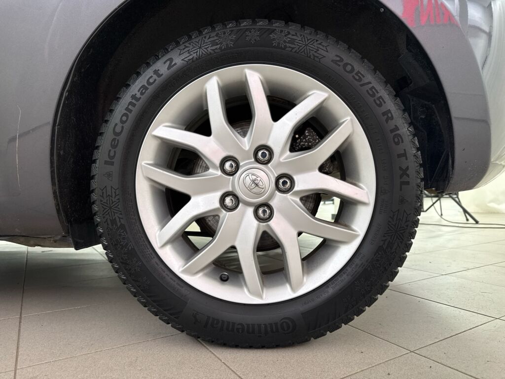 Toyota Auris 2009 Harmaa