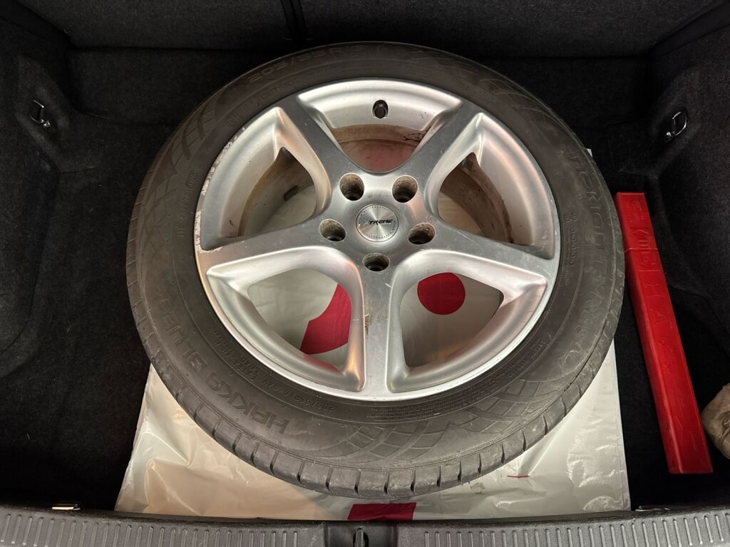 Toyota Auris 2009 Harmaa