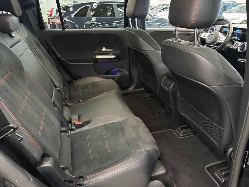 Mercedes-Benz EQB 2022 Musta