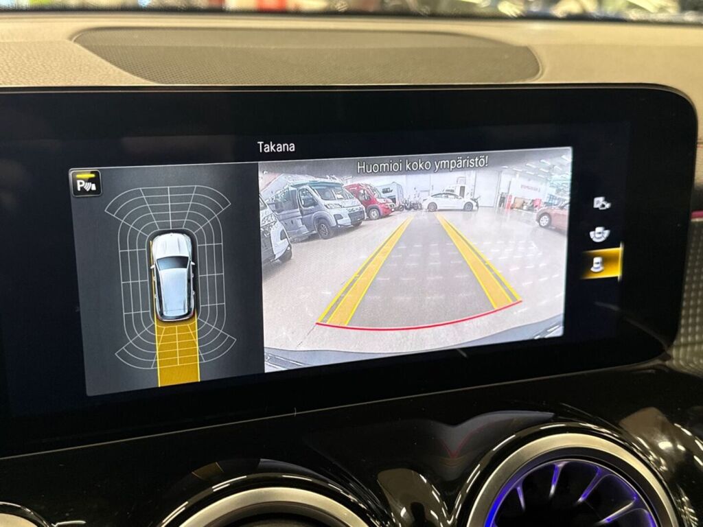 Mercedes-Benz EQB 2022 Musta