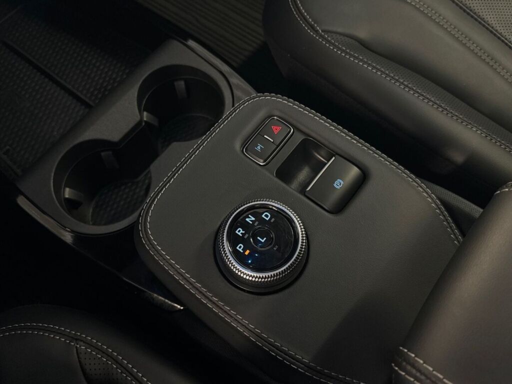Ford Mustang Mach-E 2022 Absolute Black