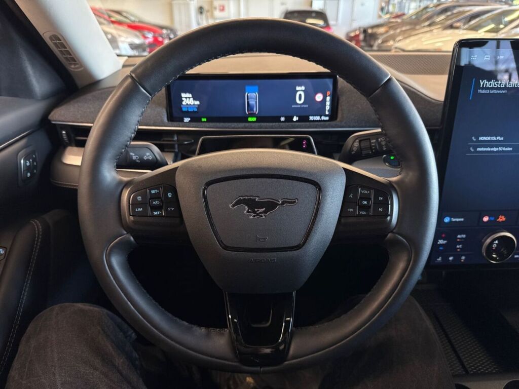 Ford Mustang Mach-E 2022 Absolute Black