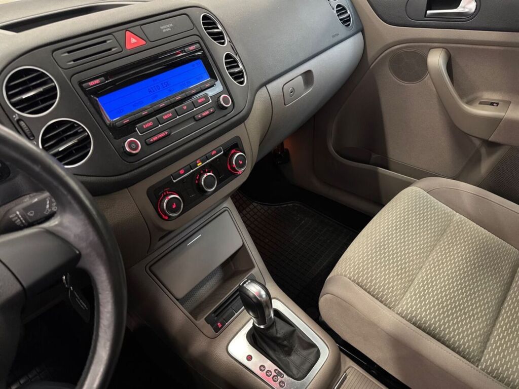 Volkswagen Golf Plus 2011 Ruskea (beige)