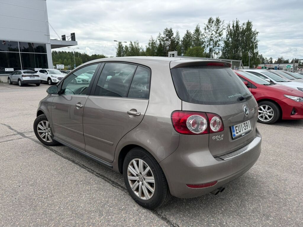 Volkswagen Golf Plus 2011 Ruskea (beige)