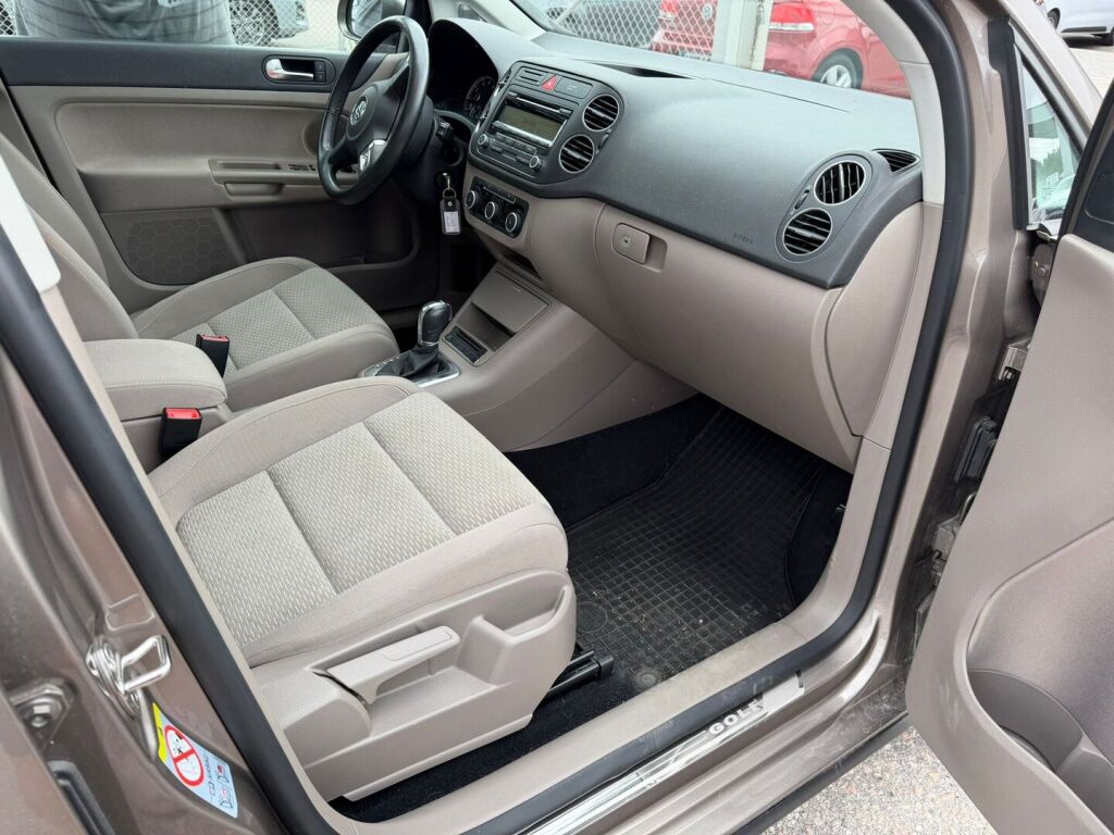 Volkswagen Golf Plus 2011 Ruskea (beige)