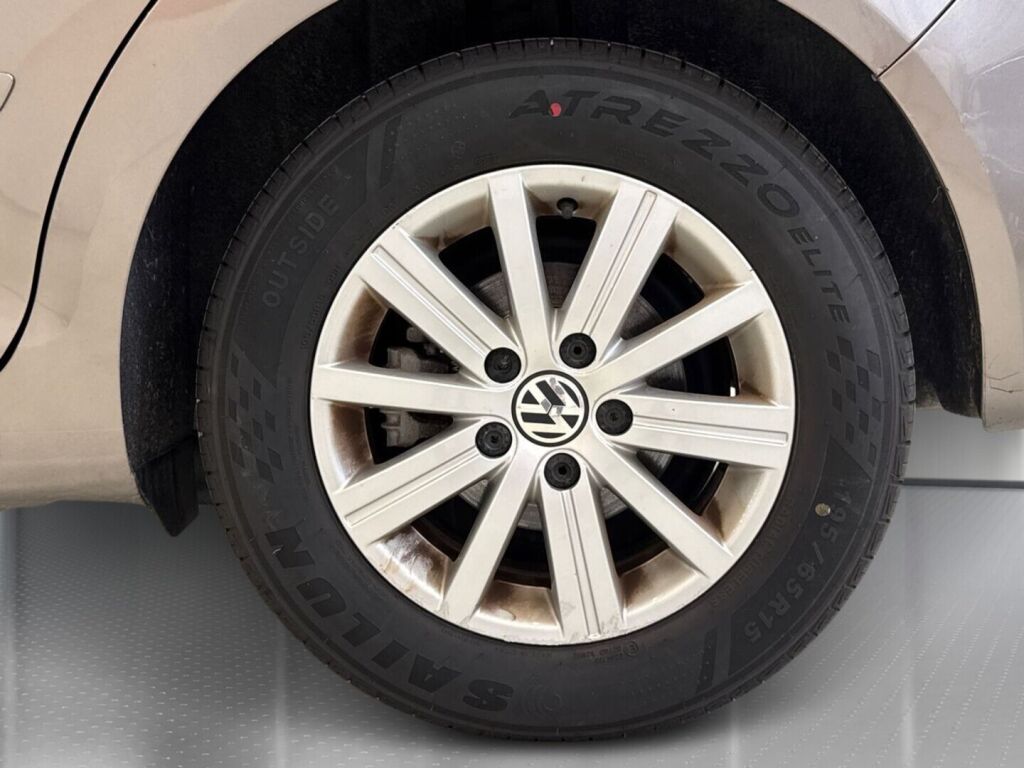Volkswagen Golf Plus 2011 Ruskea (beige)