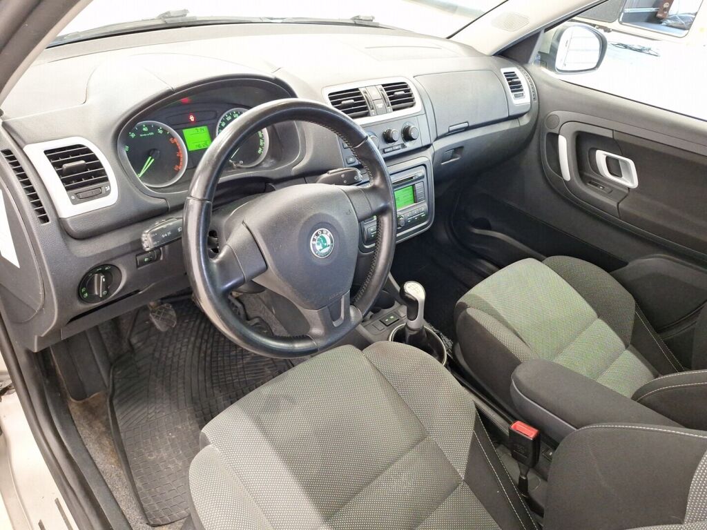 Skoda Fabia 2008 Keltainen