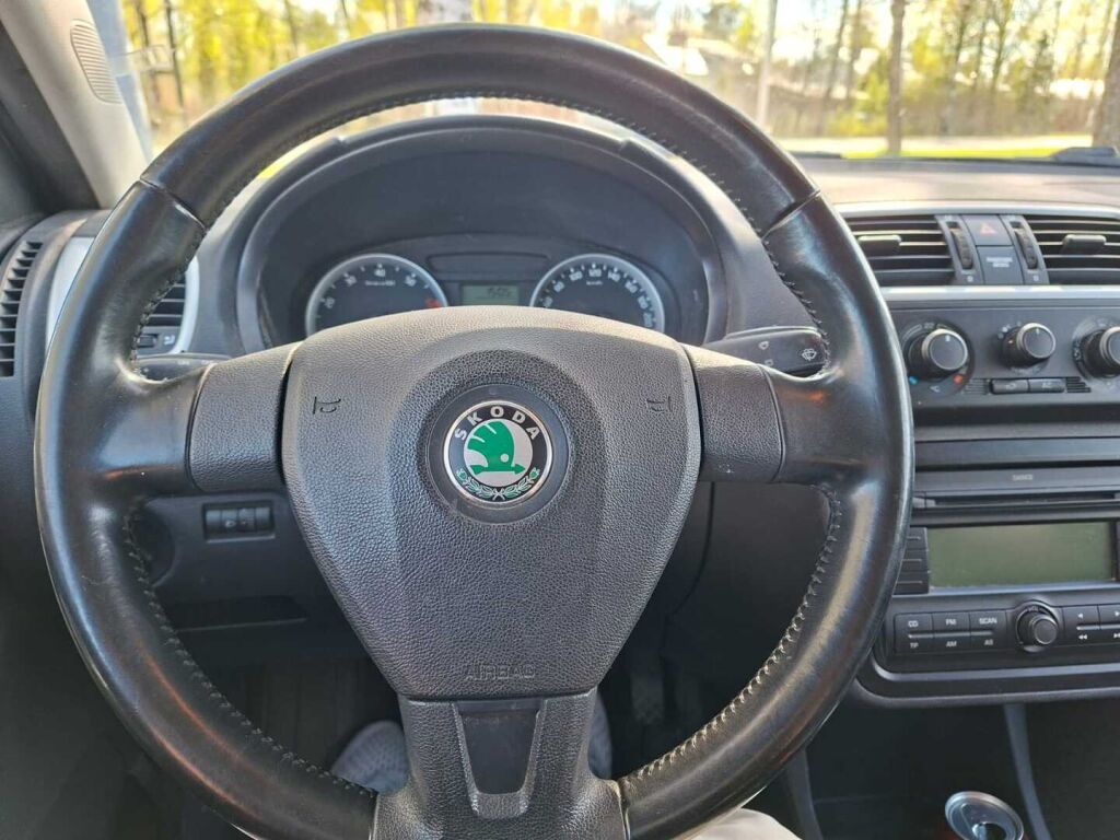 Skoda Fabia 2008 Keltainen