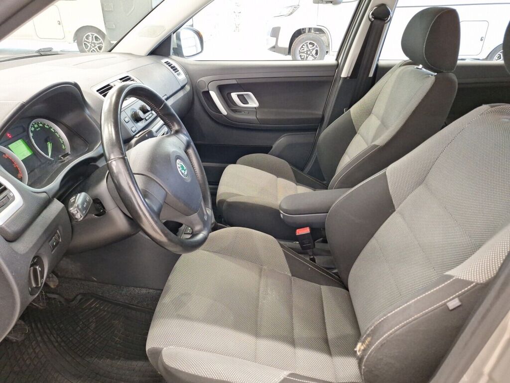 Skoda Fabia 2008 Keltainen