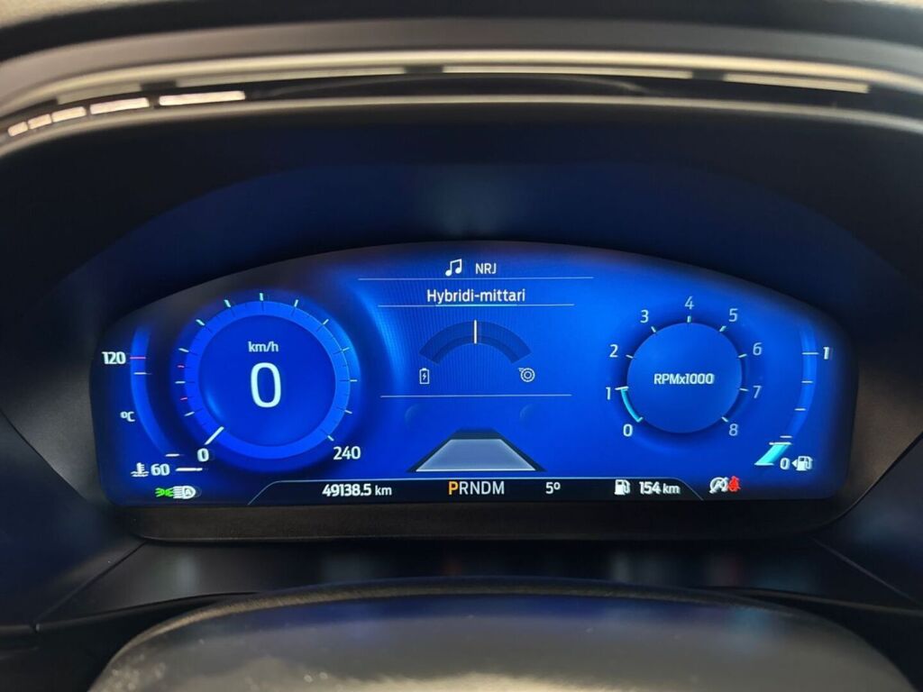 Ford Focus 2022 Metallinhohto Musta (Agate Black Metallic)