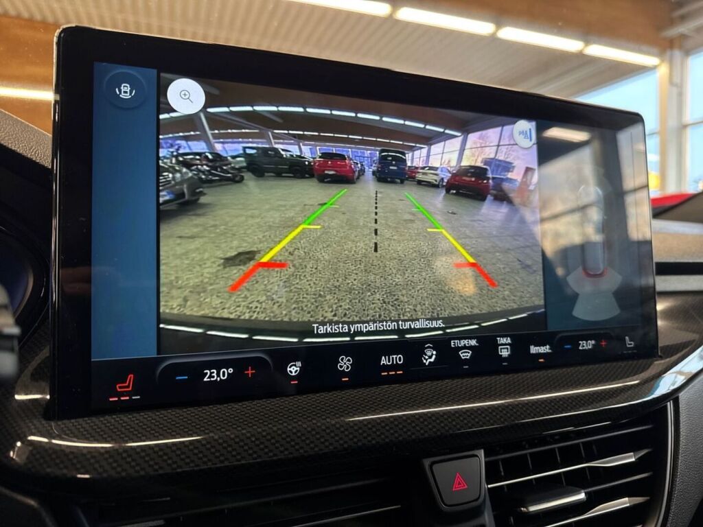 Ford Focus 2022 Metallinhohto Musta (Agate Black Metallic)