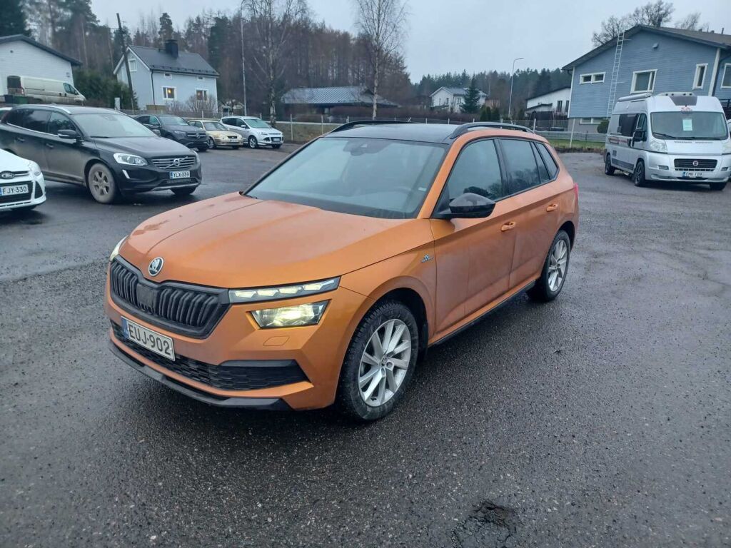 Skoda Kamiq 2022 Oranssi